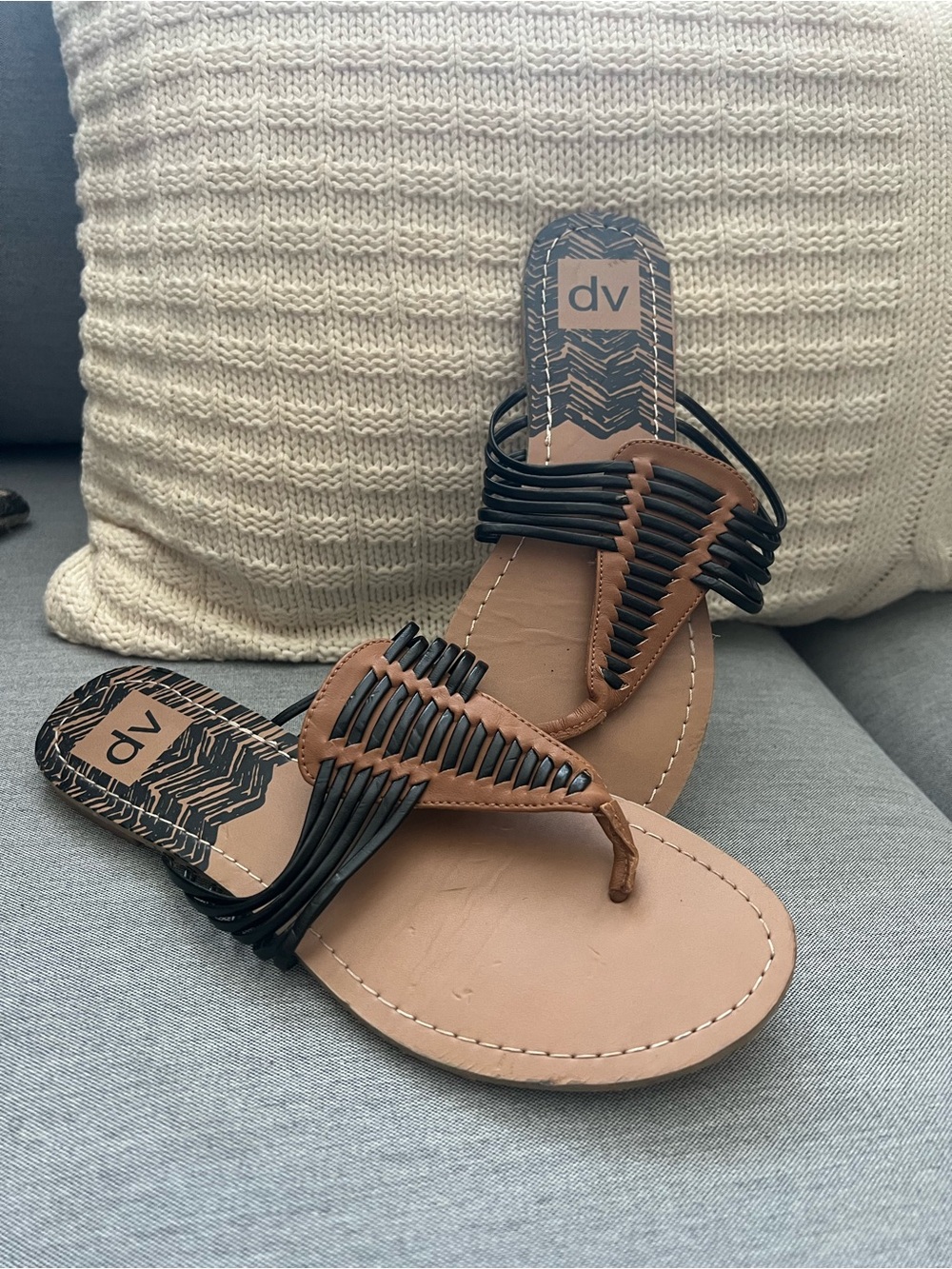 DV by Dolce Vita Brown & Black Woven Thong Sandals